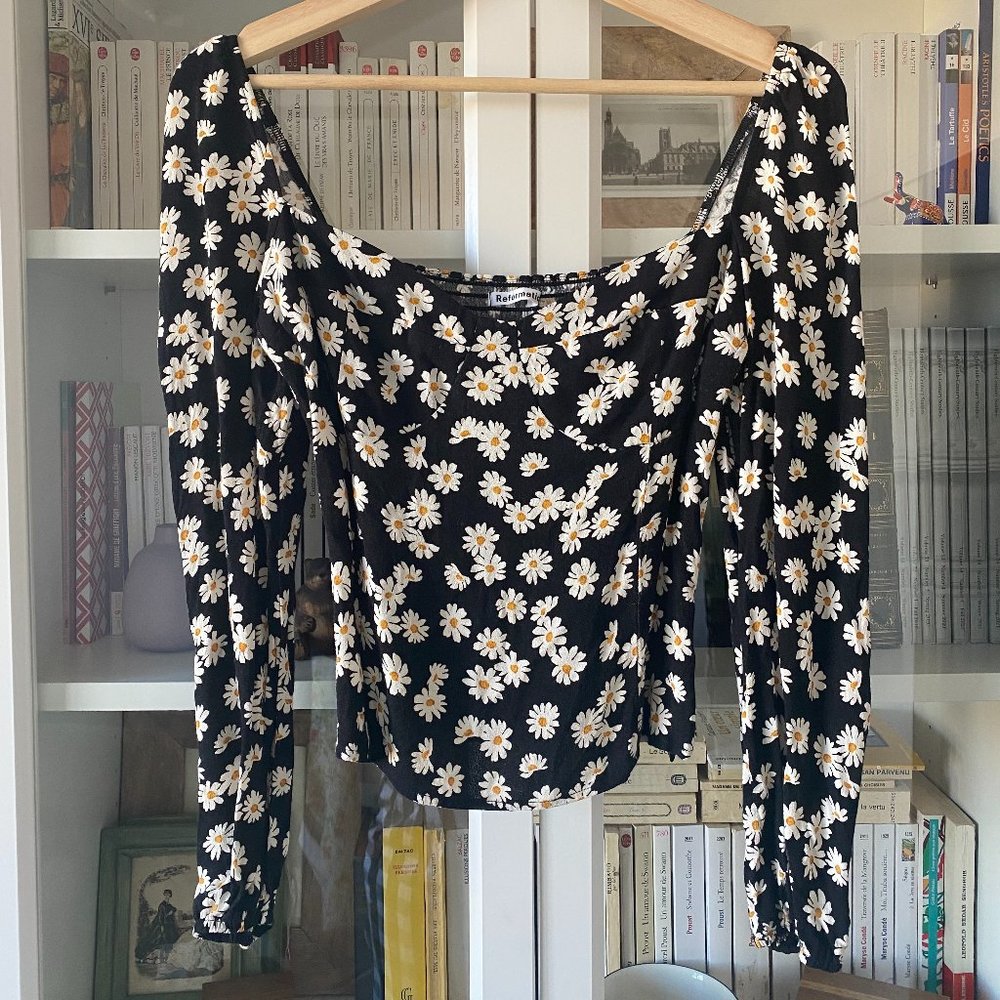 Reformation Reign top in daisy chain